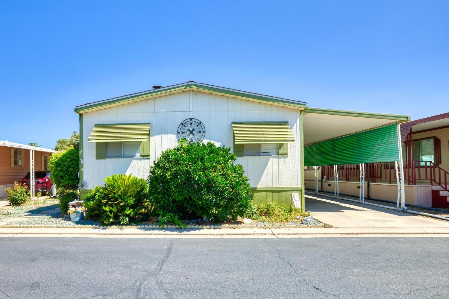 1200 S Carpenter Road 4
