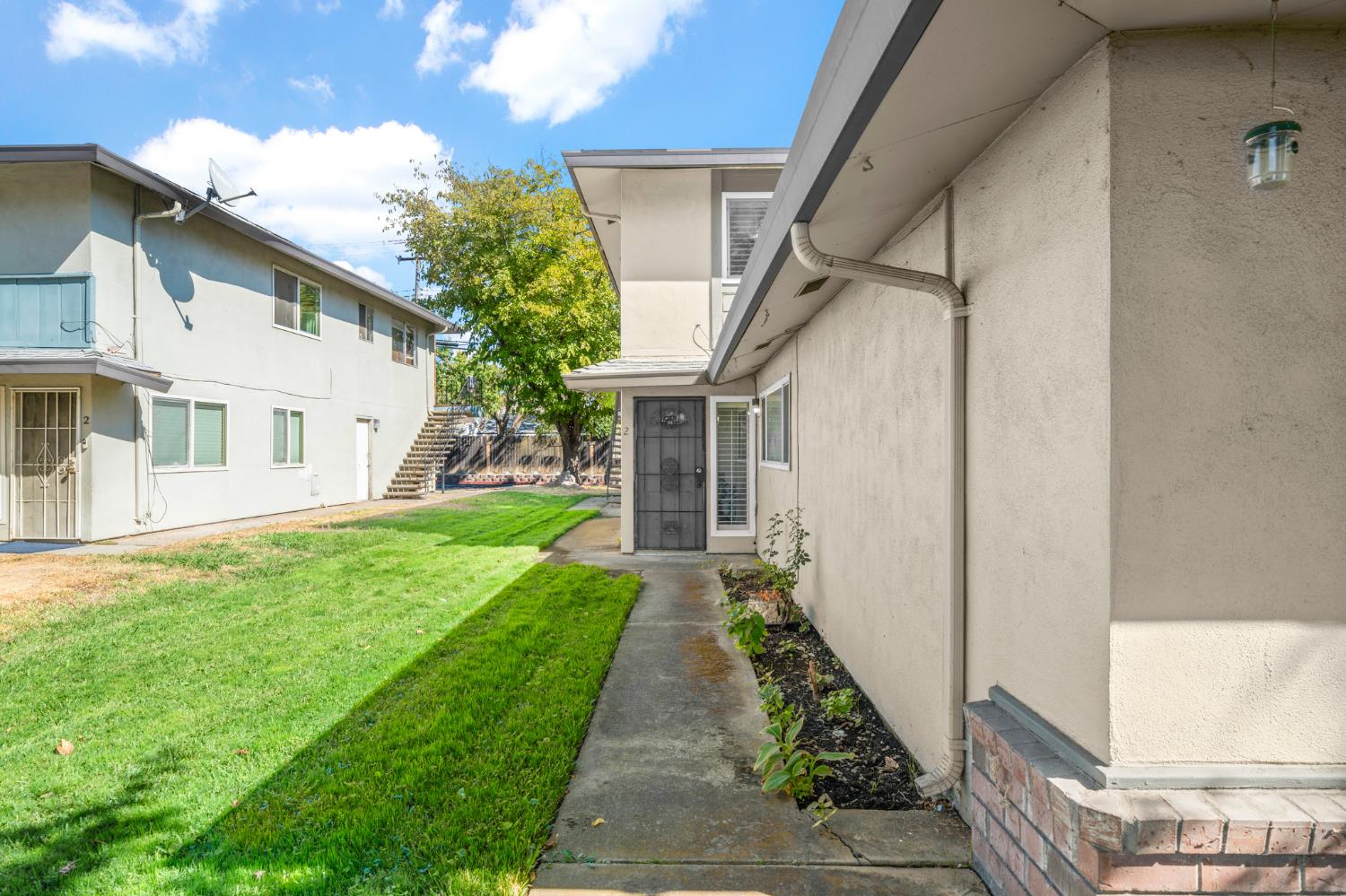 5810 Walerga Road 2