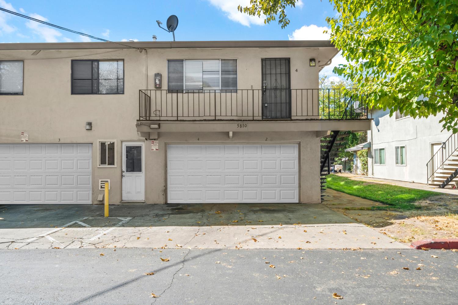 5810 Walerga Road 2