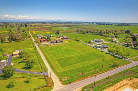 MLS: 225046129