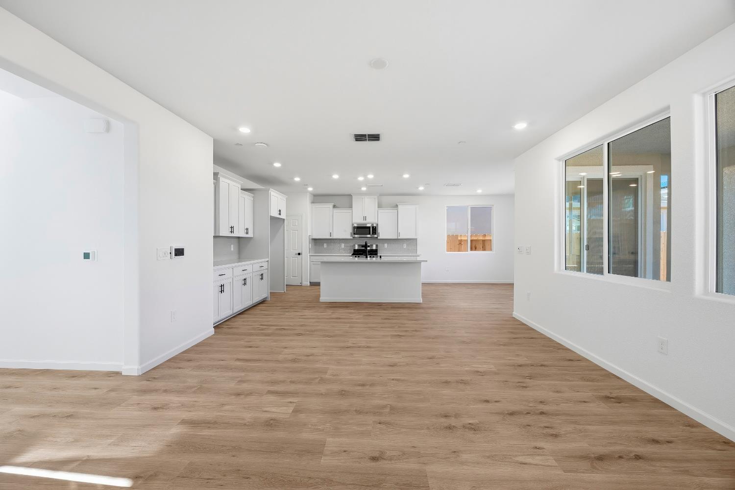 4413 Canyon Coral Way