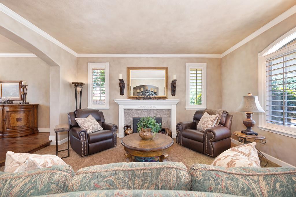 9637 Swan Lake Drive