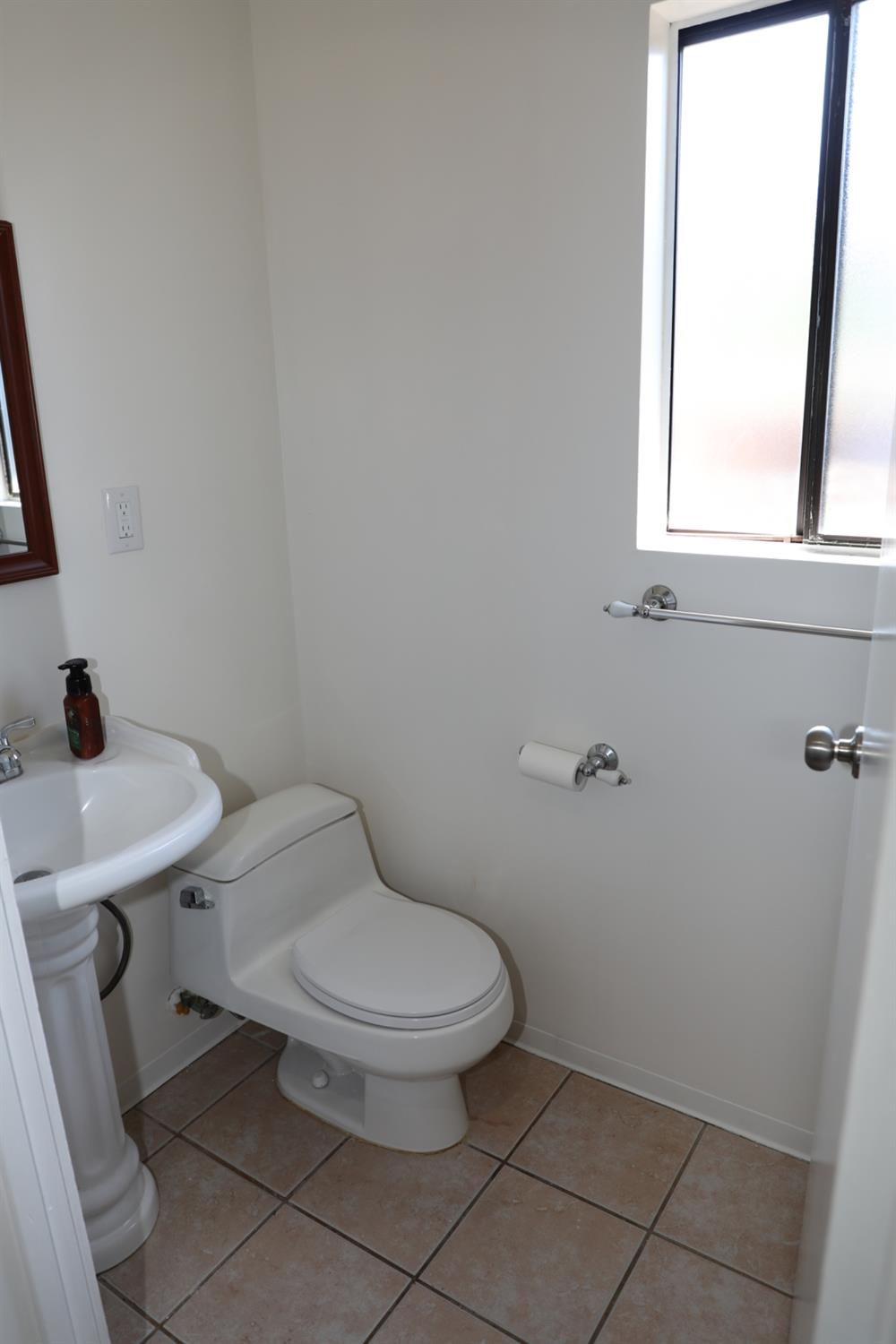 San Pablo, California 94806, United States, 3 Bedrooms Bedrooms, ,2 BathroomsBathrooms,Residential,Active,181349