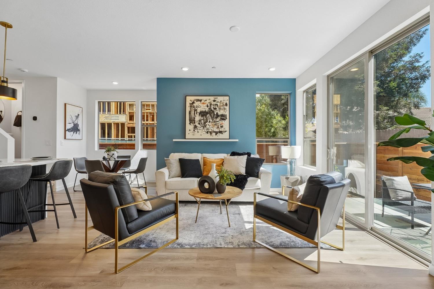2043 Freya Walk