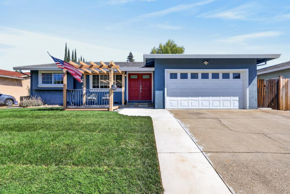 6700 Woodmore Oaks Drive