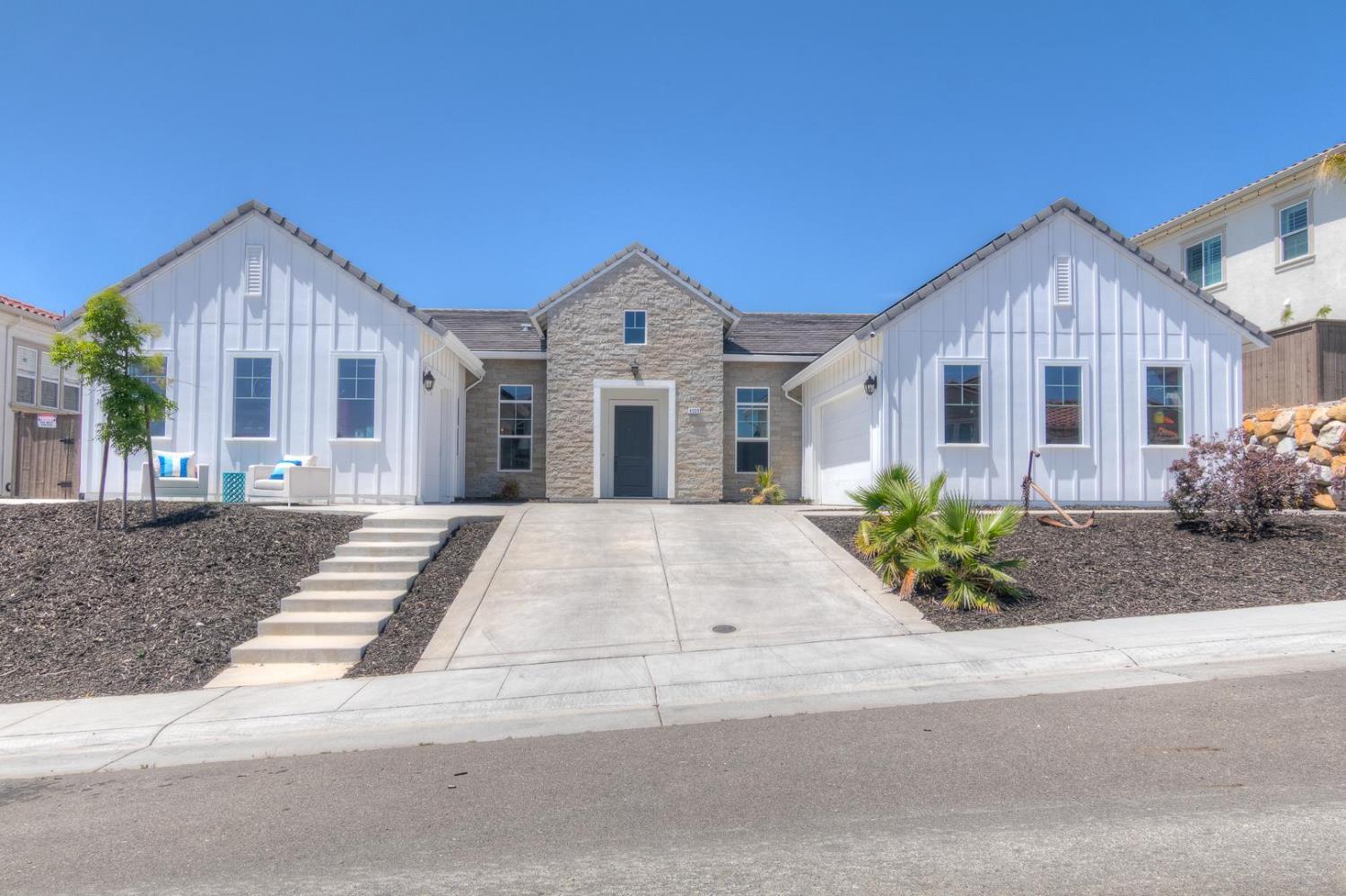 4009 Whitney Vista Lane