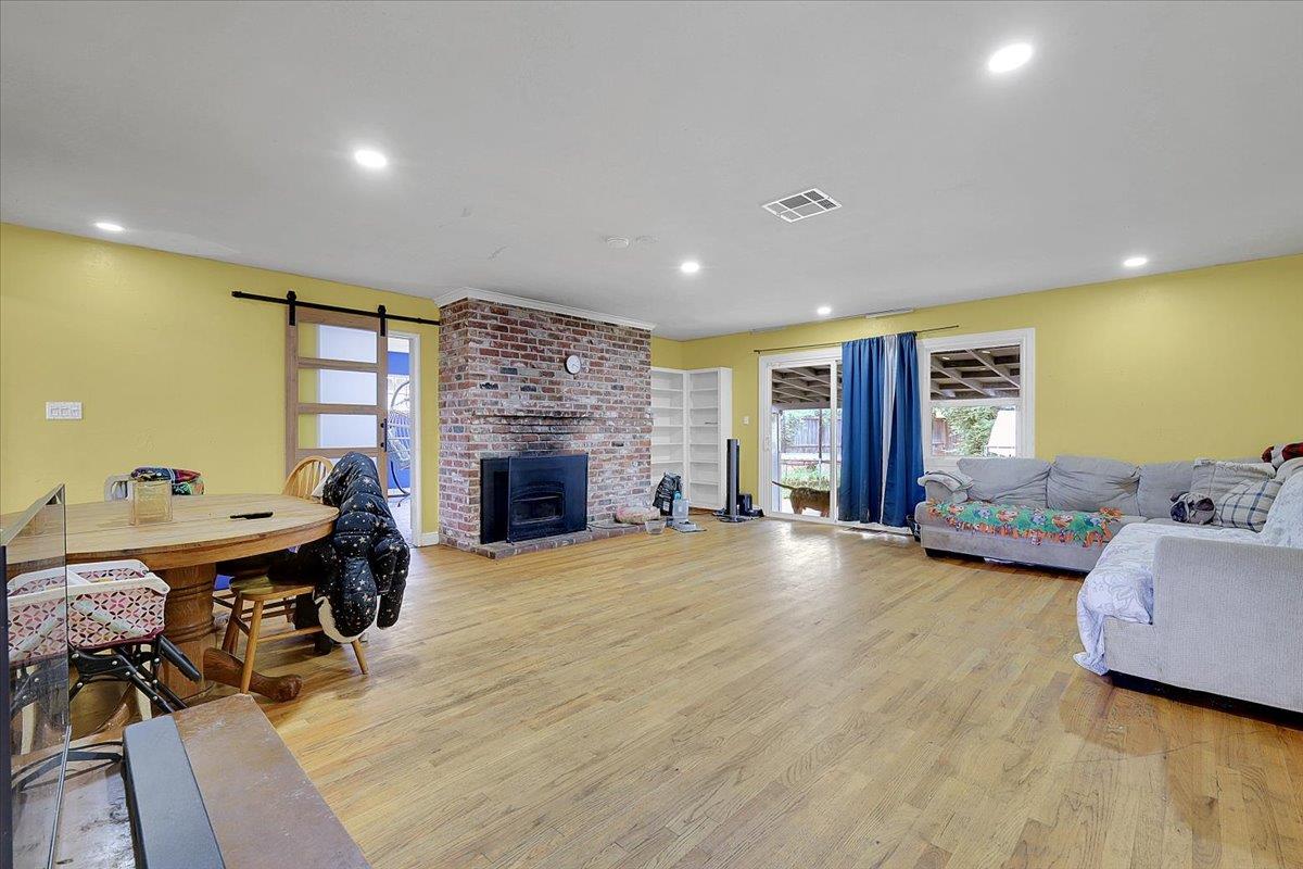 738 Costa Drive