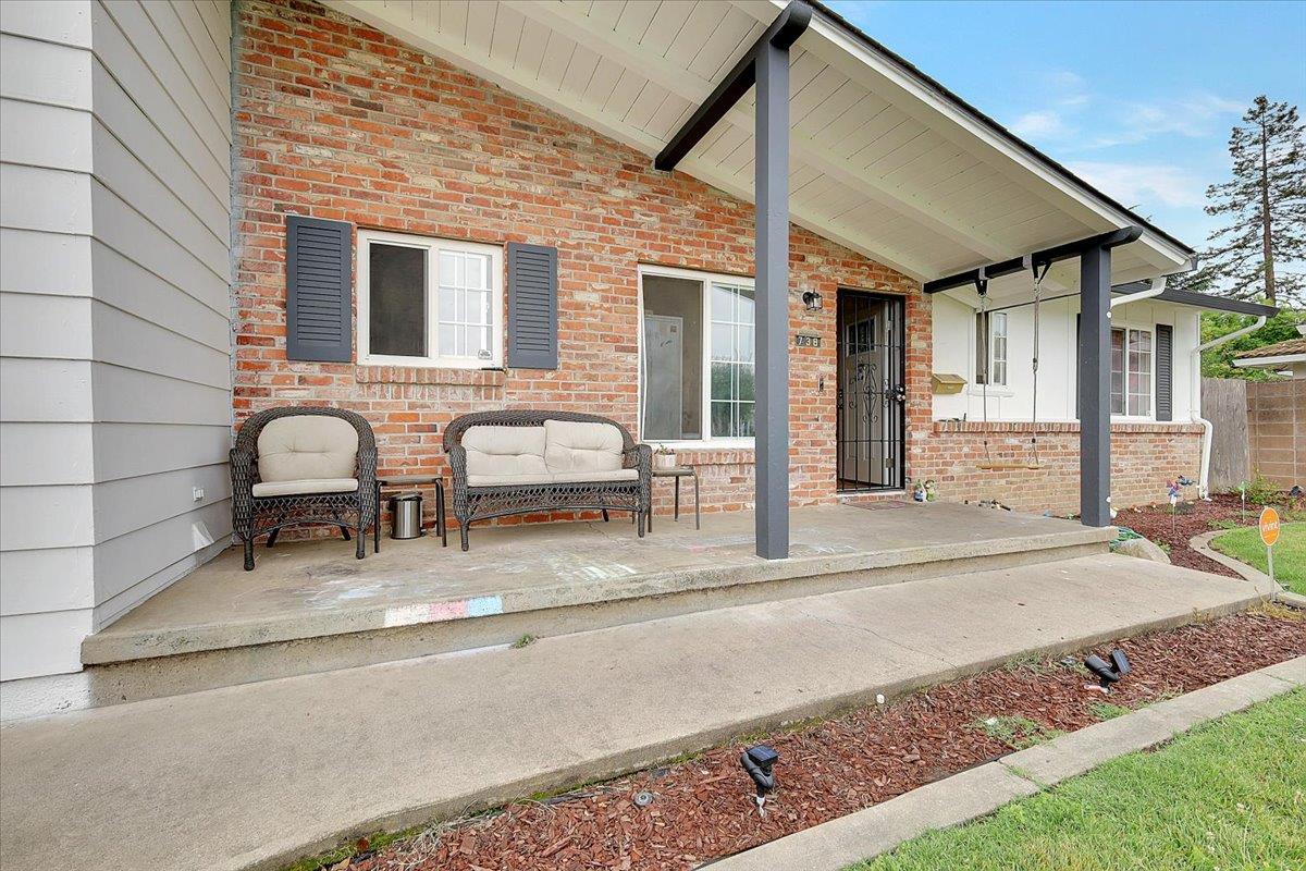 738 Costa Drive