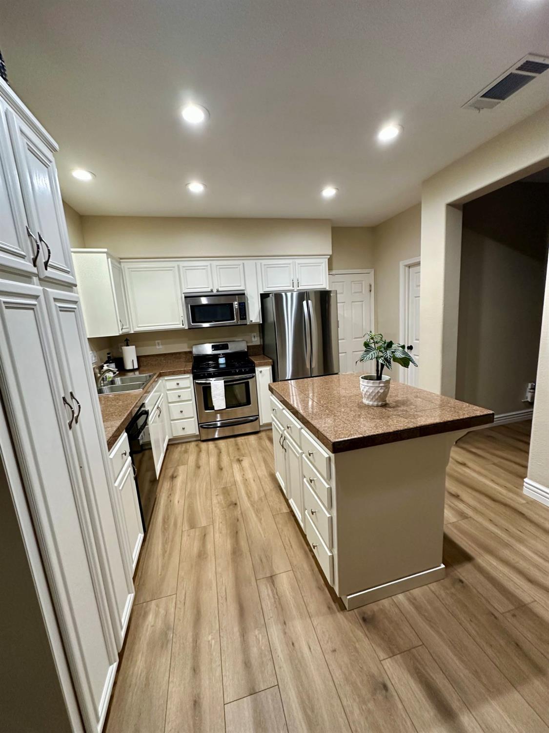 1914 Remembrance Lane