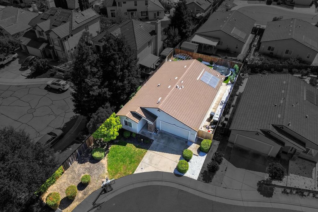 Photo of 8598 New Valley Way, Sacramento, CA 95828 (MLS # 226031407)