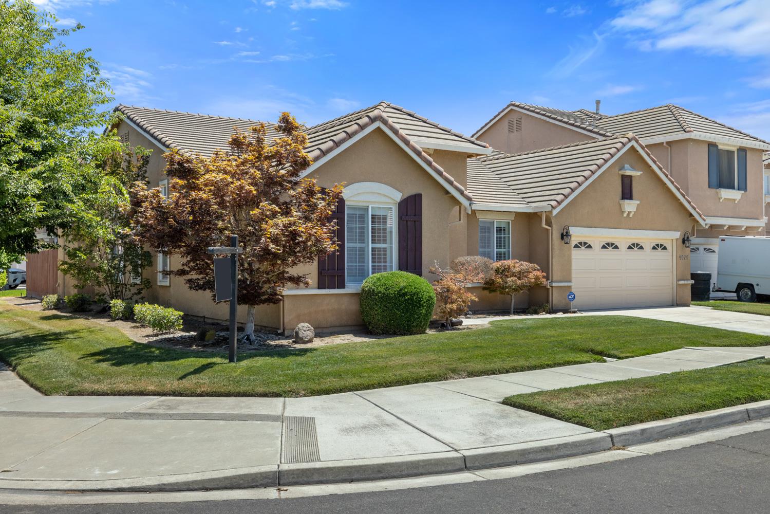 4020 Persimmon