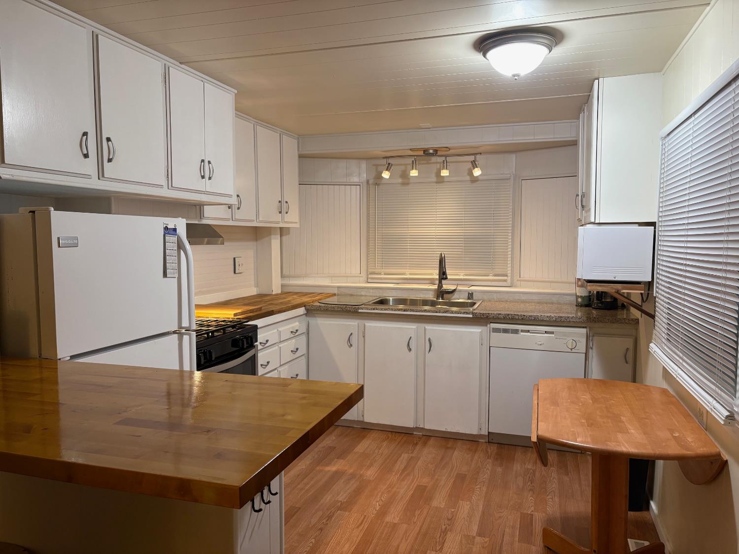 4800 Auburn Folsom Road 21