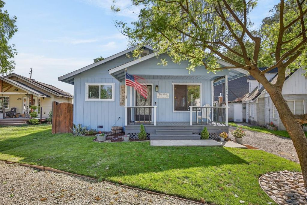 Photo of 11727 Washington Avenue, Courtland, CA 95615 (MLS # 226037872)