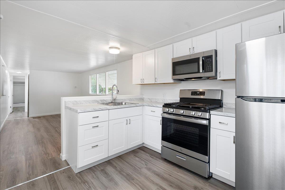 1525 Cold Springs 82