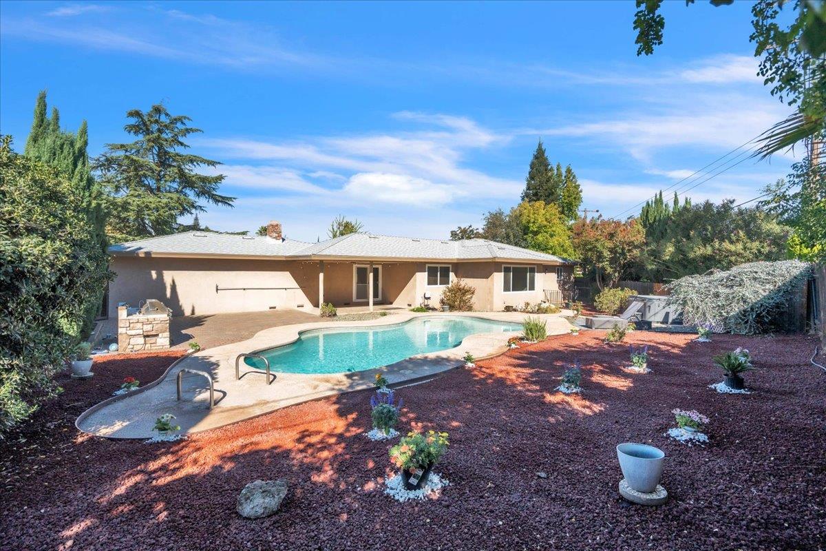 3996 Rochdale Drive