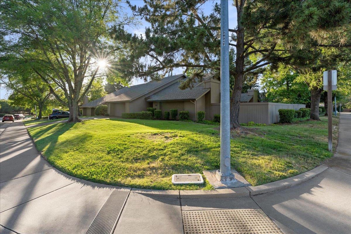 4733 Quail Meadow Way