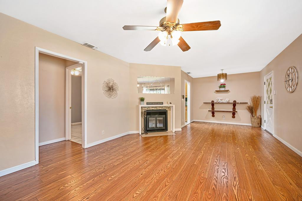6409 Larry Way