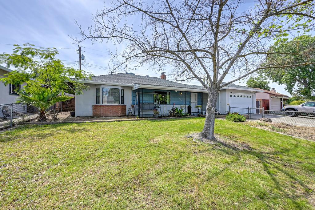 6409 Larry Way