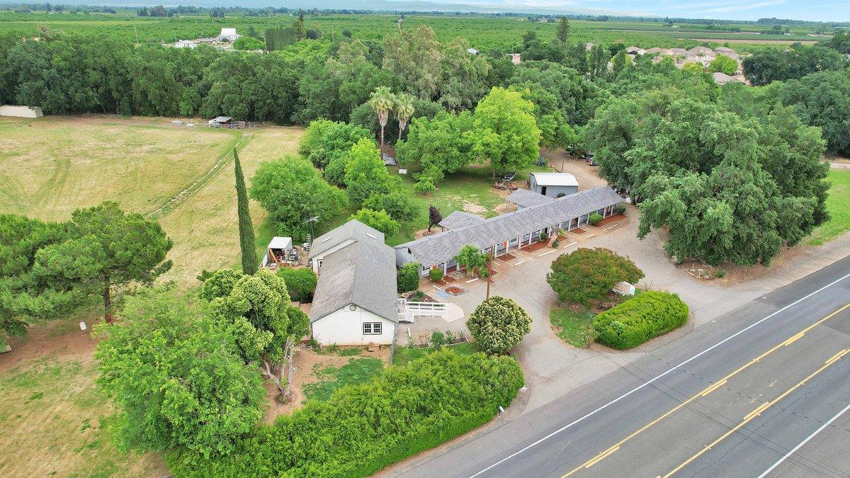 10863 Highway 99