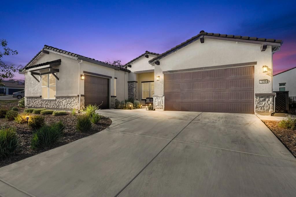 Photo of 7233 Via Bernini, Rancho Murieta, CA 95683 (MLS # 225127306)