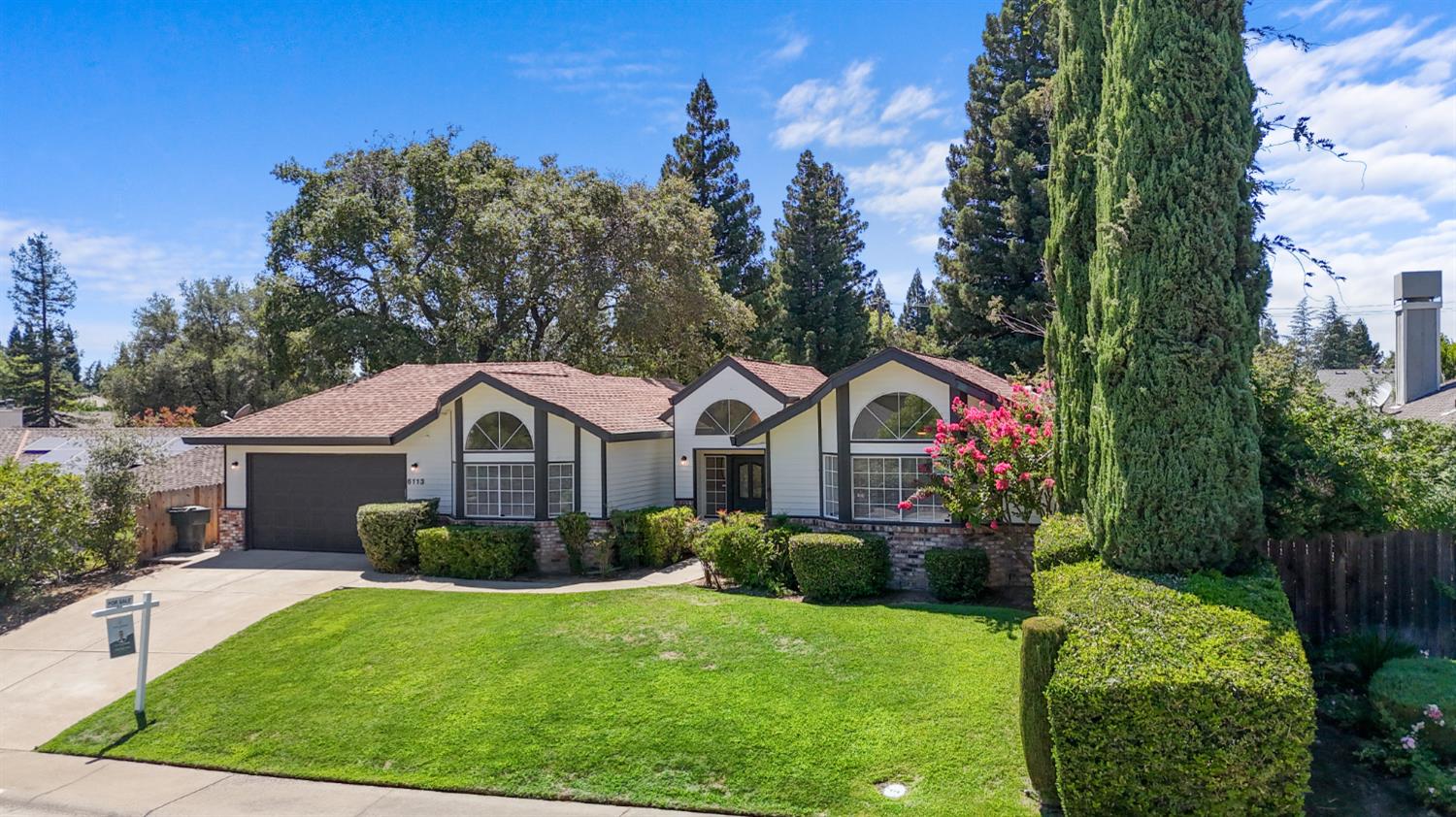 6113 Kenneth Oak Way