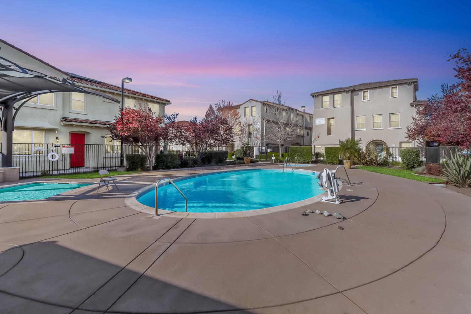 5301 E Commerce Way 74102