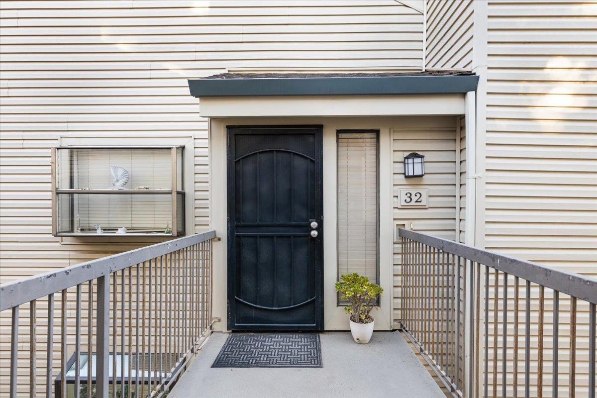 2280 Hurley Way 32