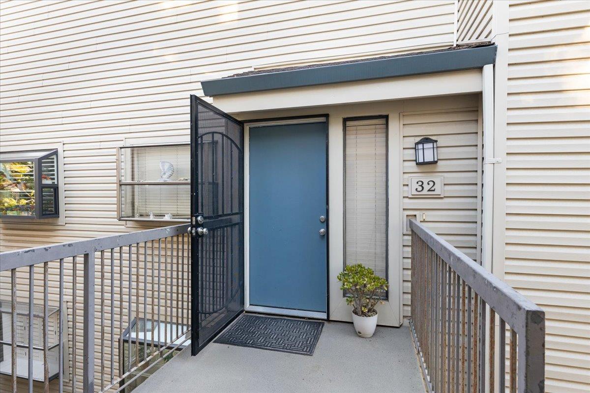 2280 Hurley Way 32