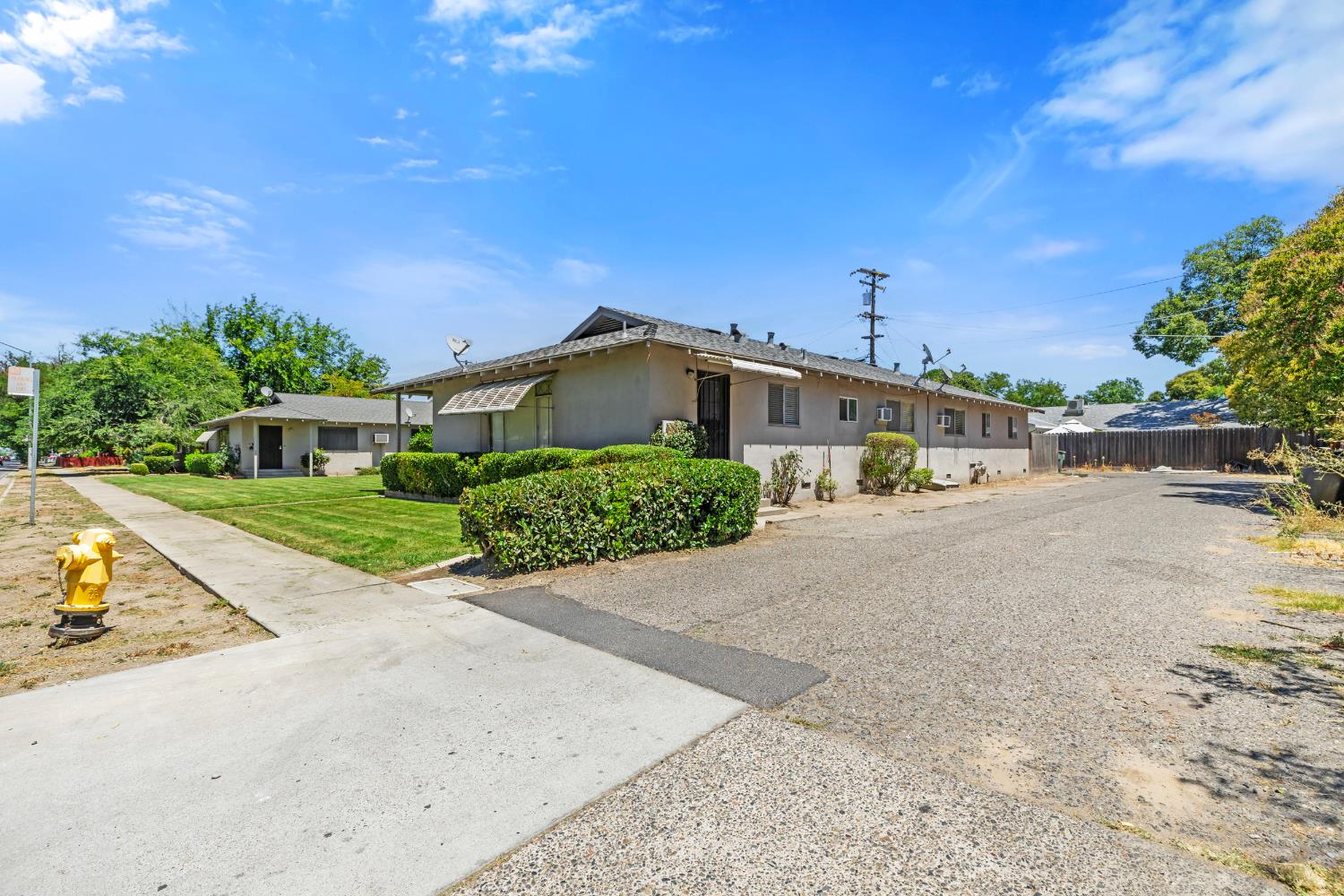 2206 Tully Road