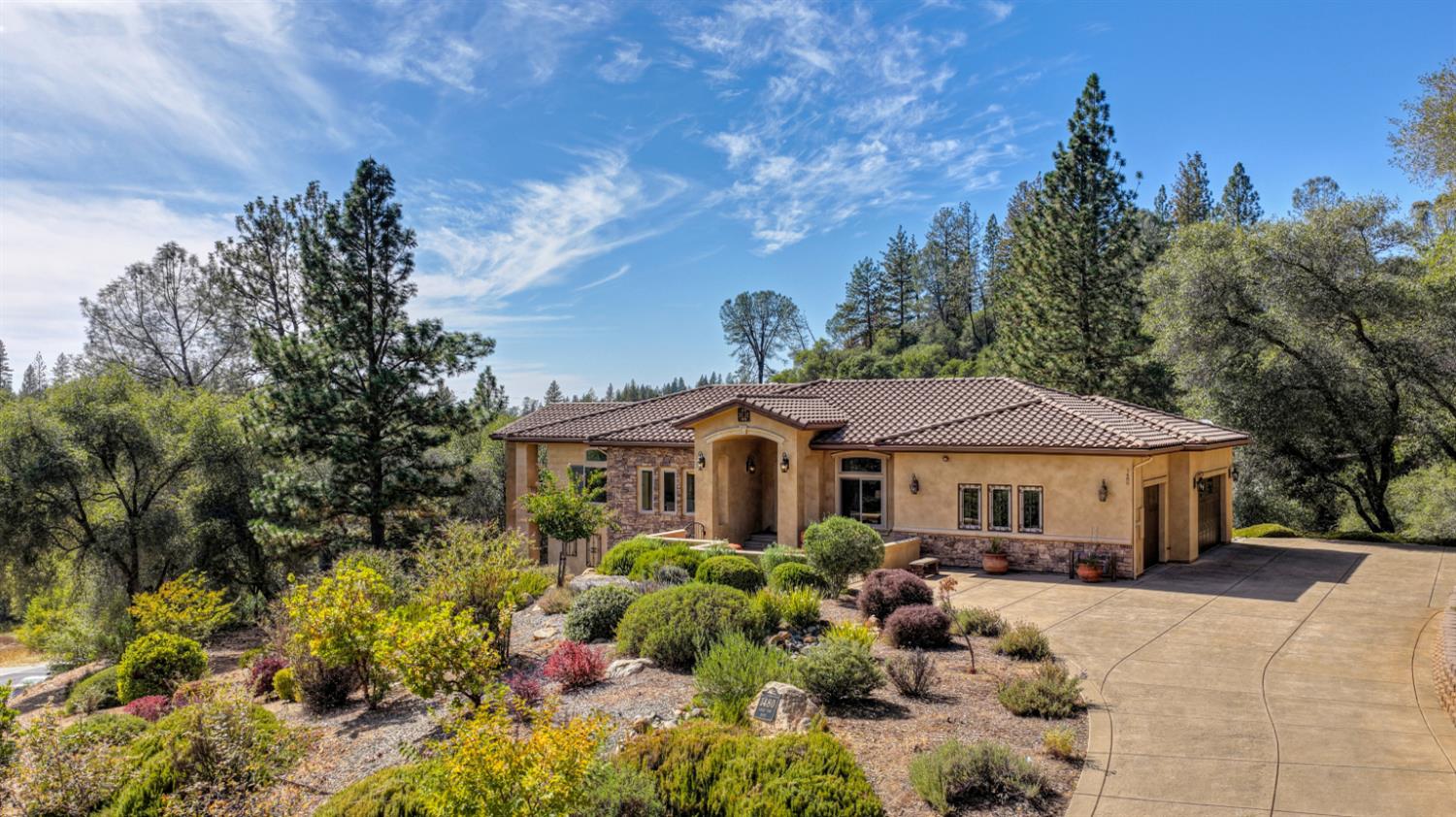 1480 Lodge View Drive
