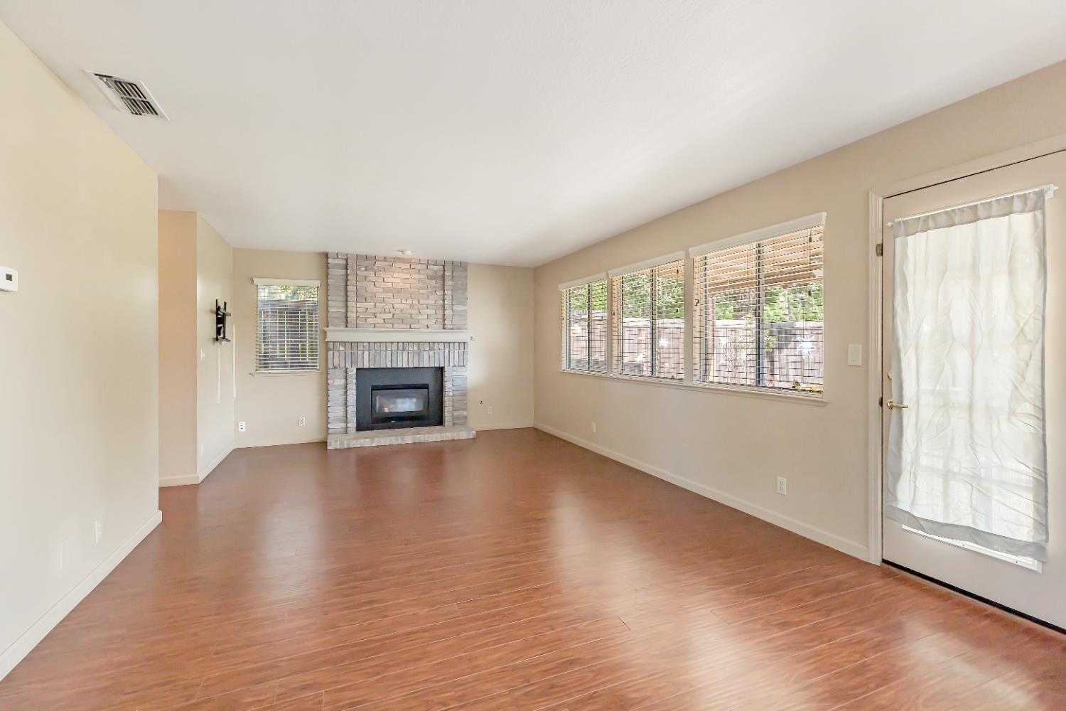 506 Bromley Court