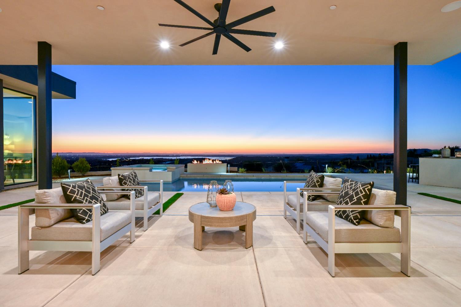 295 St Regis Court