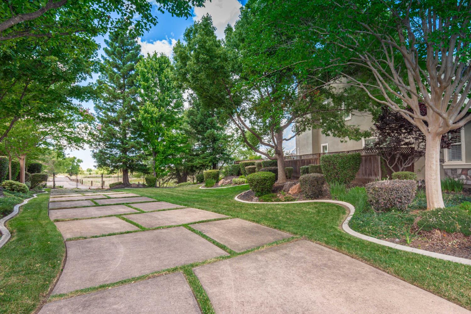 1136 Oak Valley Drive