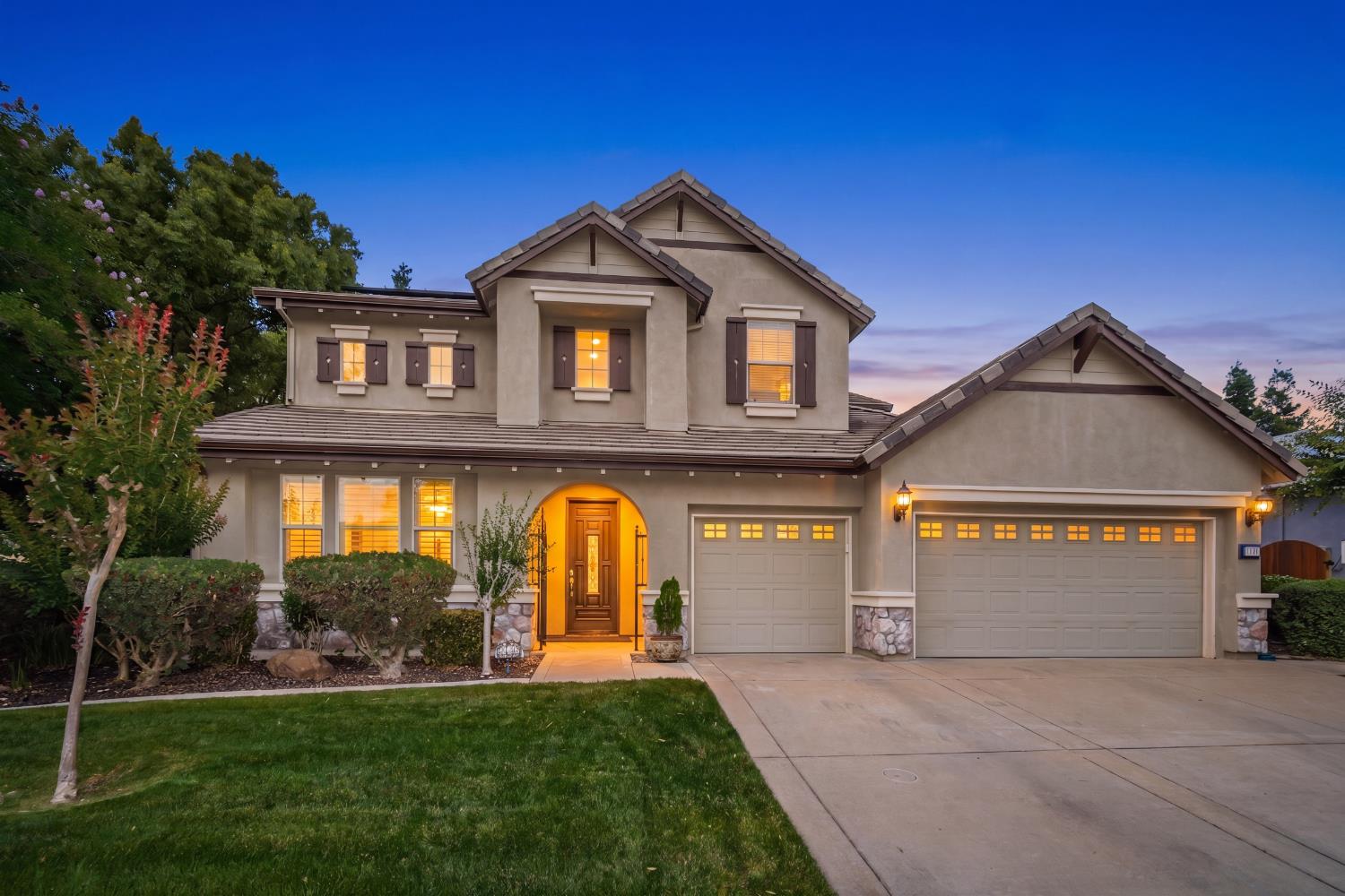 1136 Oak Valley Drive