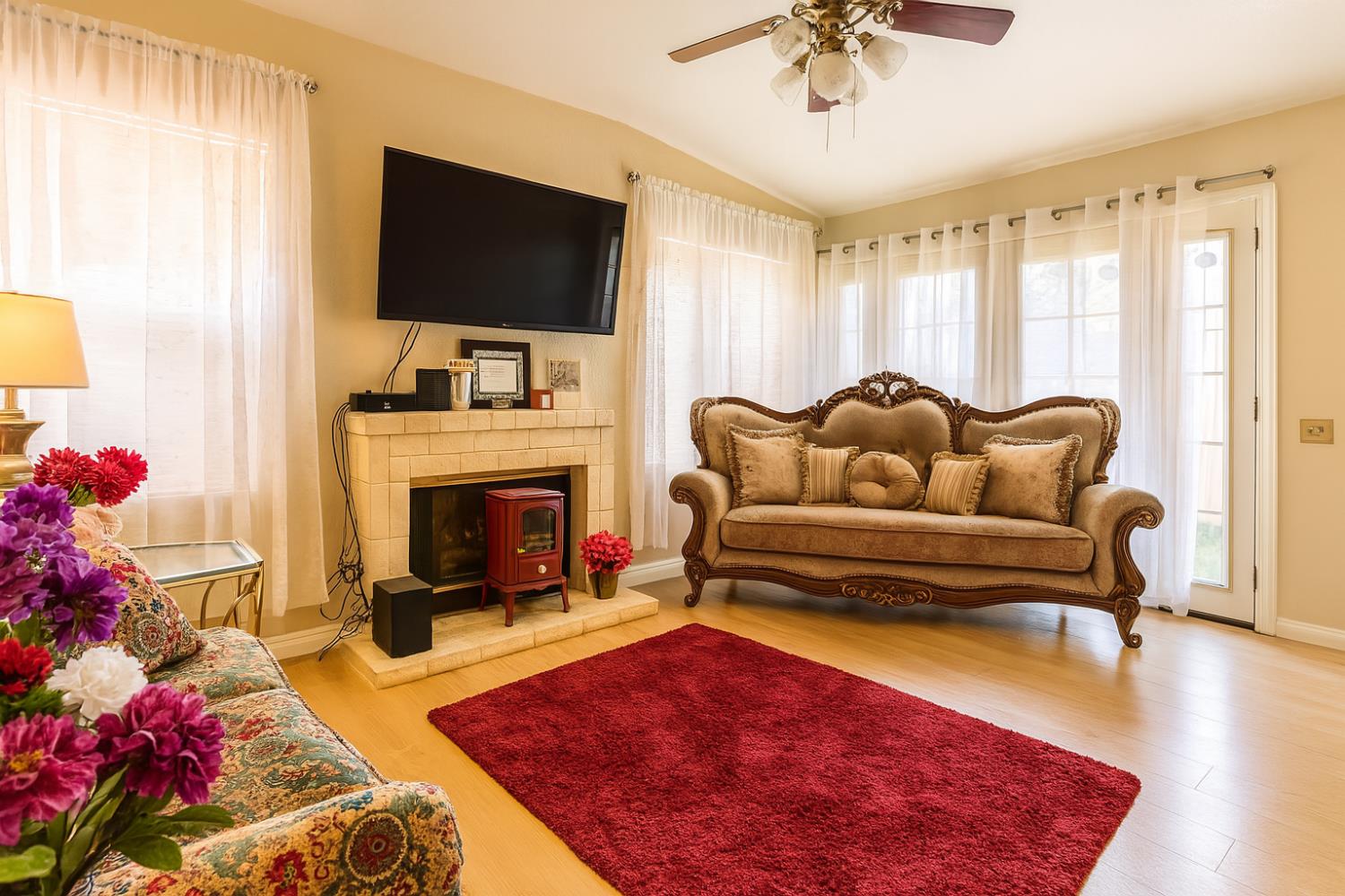541 Samuel Way