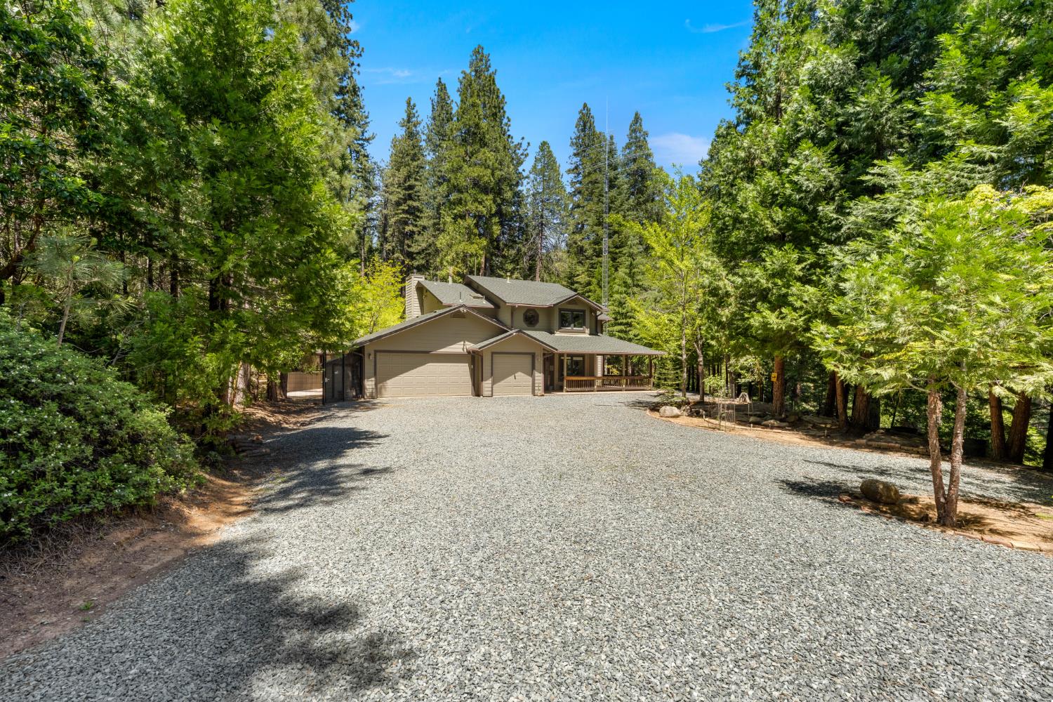 19280 Woodridge Drive