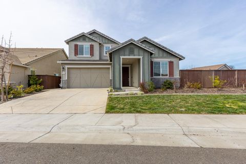 3401 Rock Hearth Dr Folsom CA 95630