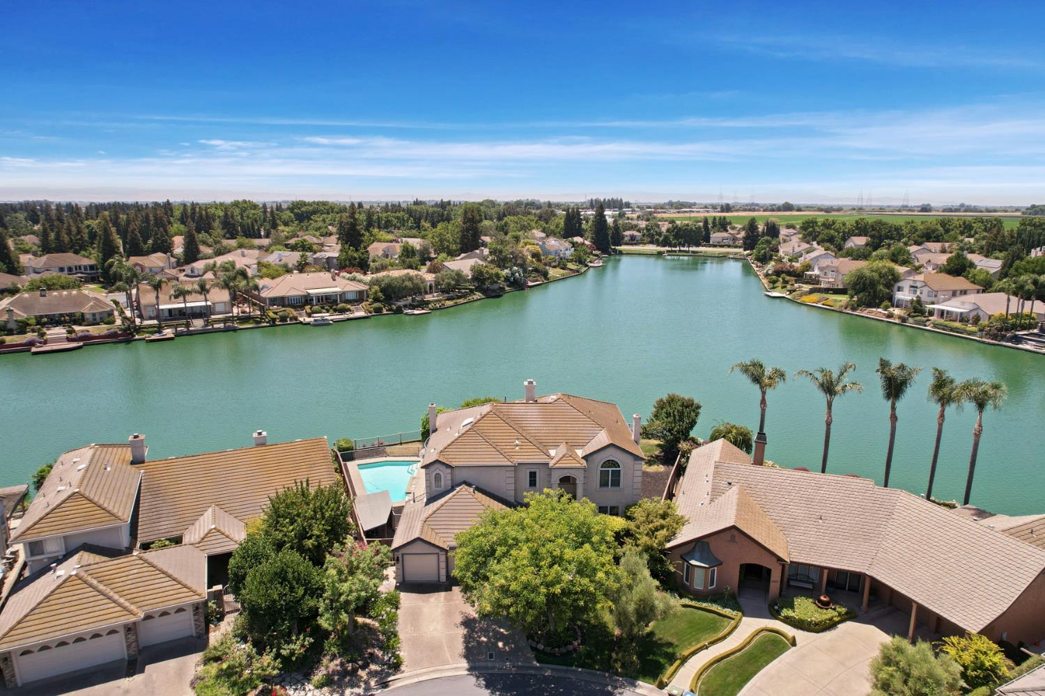 3551 Bluelake Circle