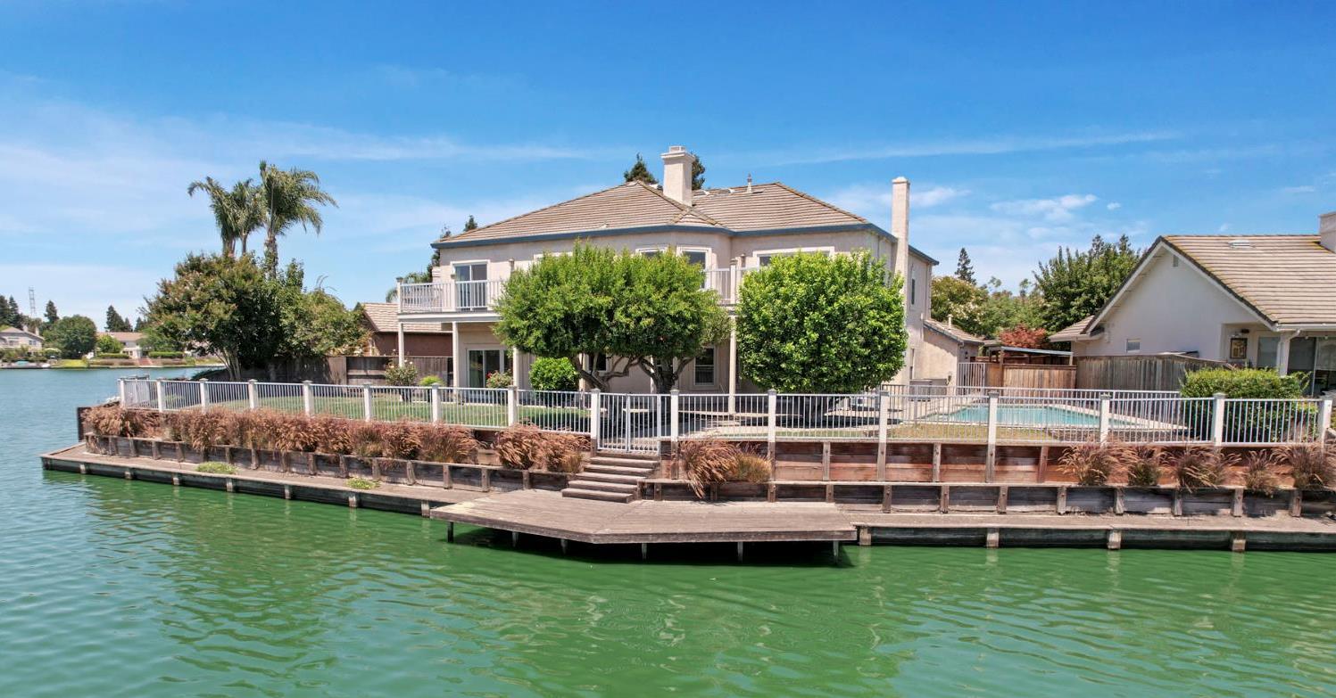 3551 Bluelake Circle