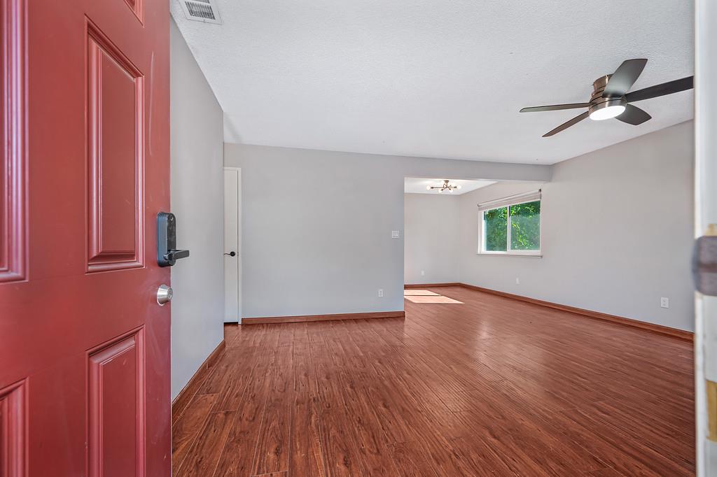 5824 Peppermill Court 4