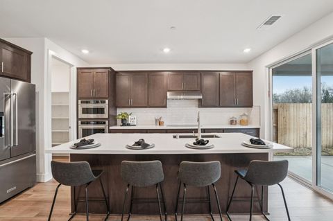 903 Porter Drive Roseville CA 95678