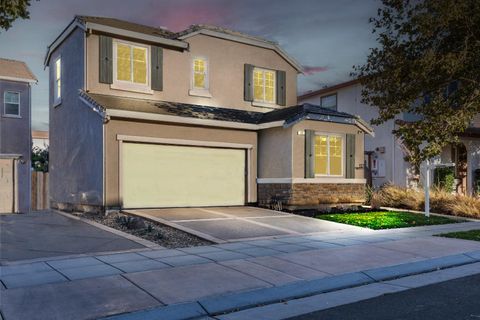 157 W Questa Trail Mountain House CA 95391