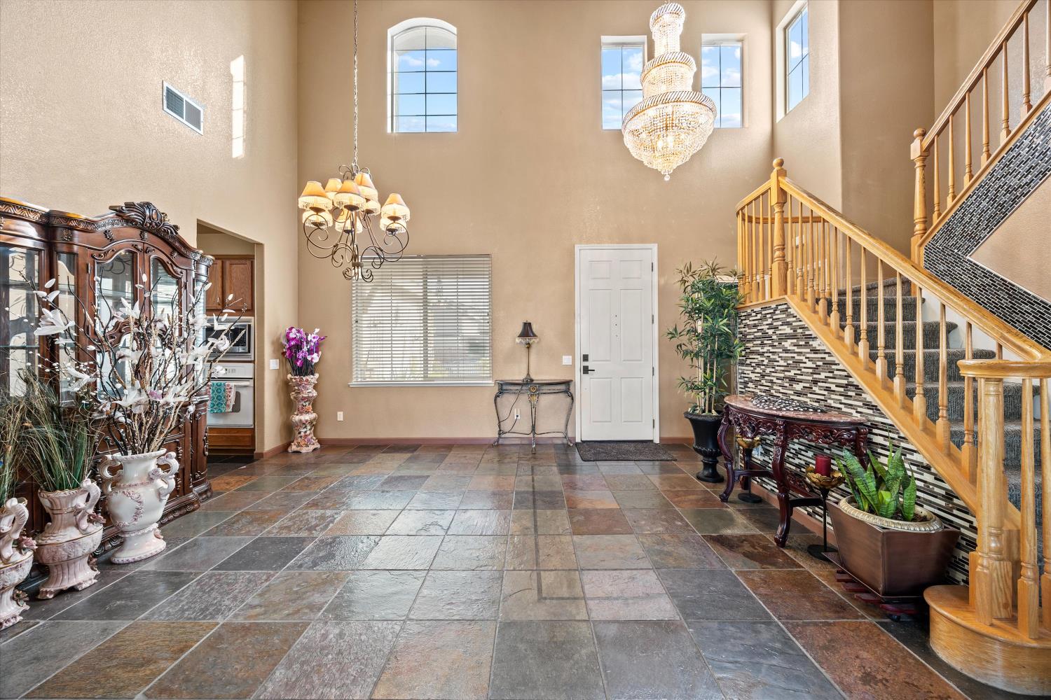 9820 Spring View Way