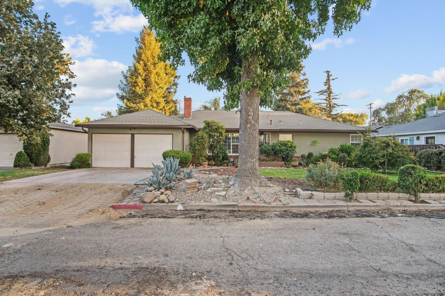 1520 E Marshall Street - Photo 2