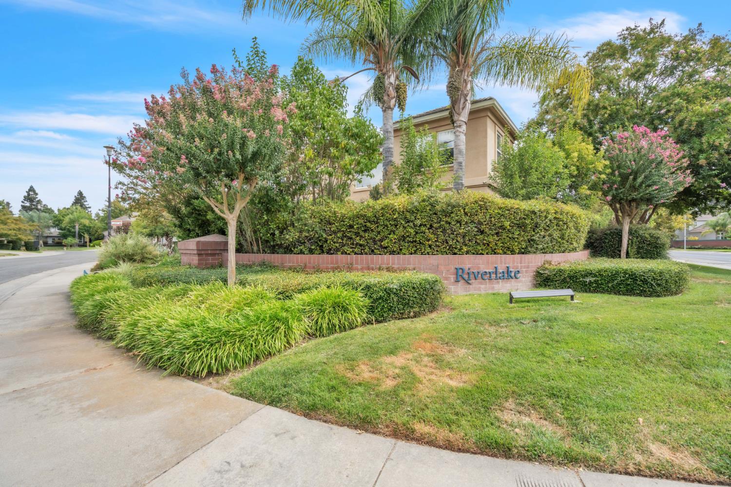 7649 Northland Drive