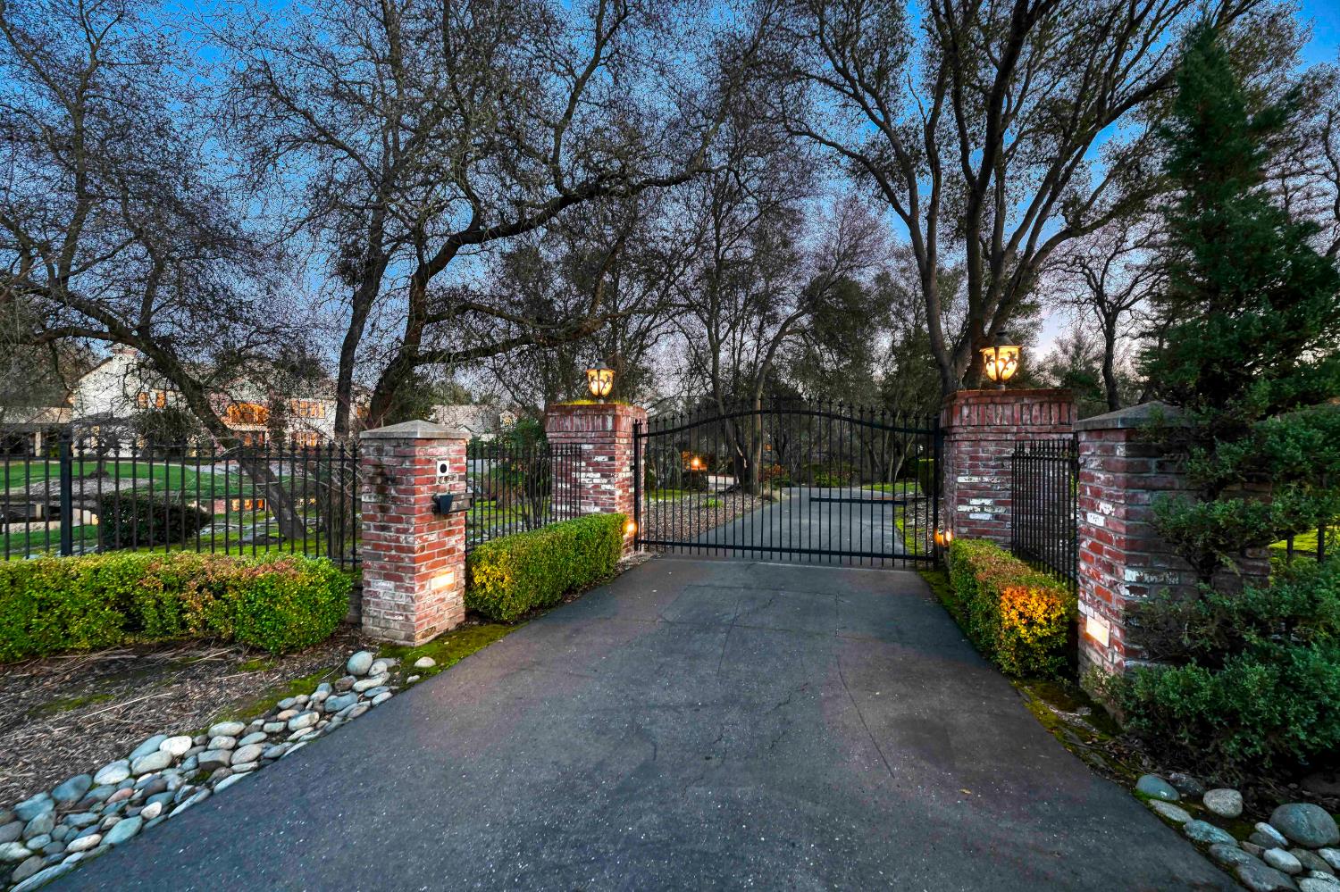 6520 Carolinda Drive