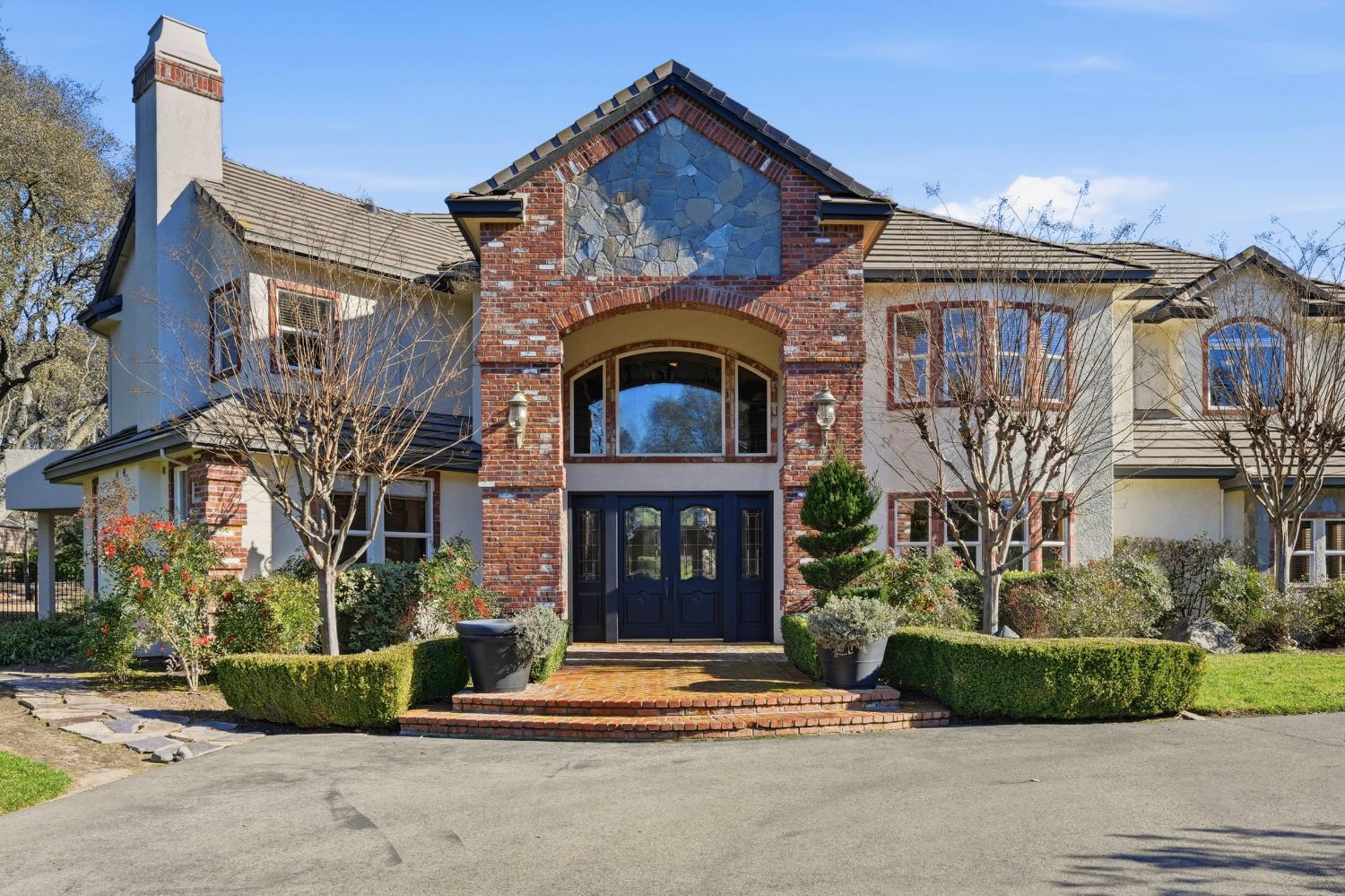 6520 Carolinda Drive