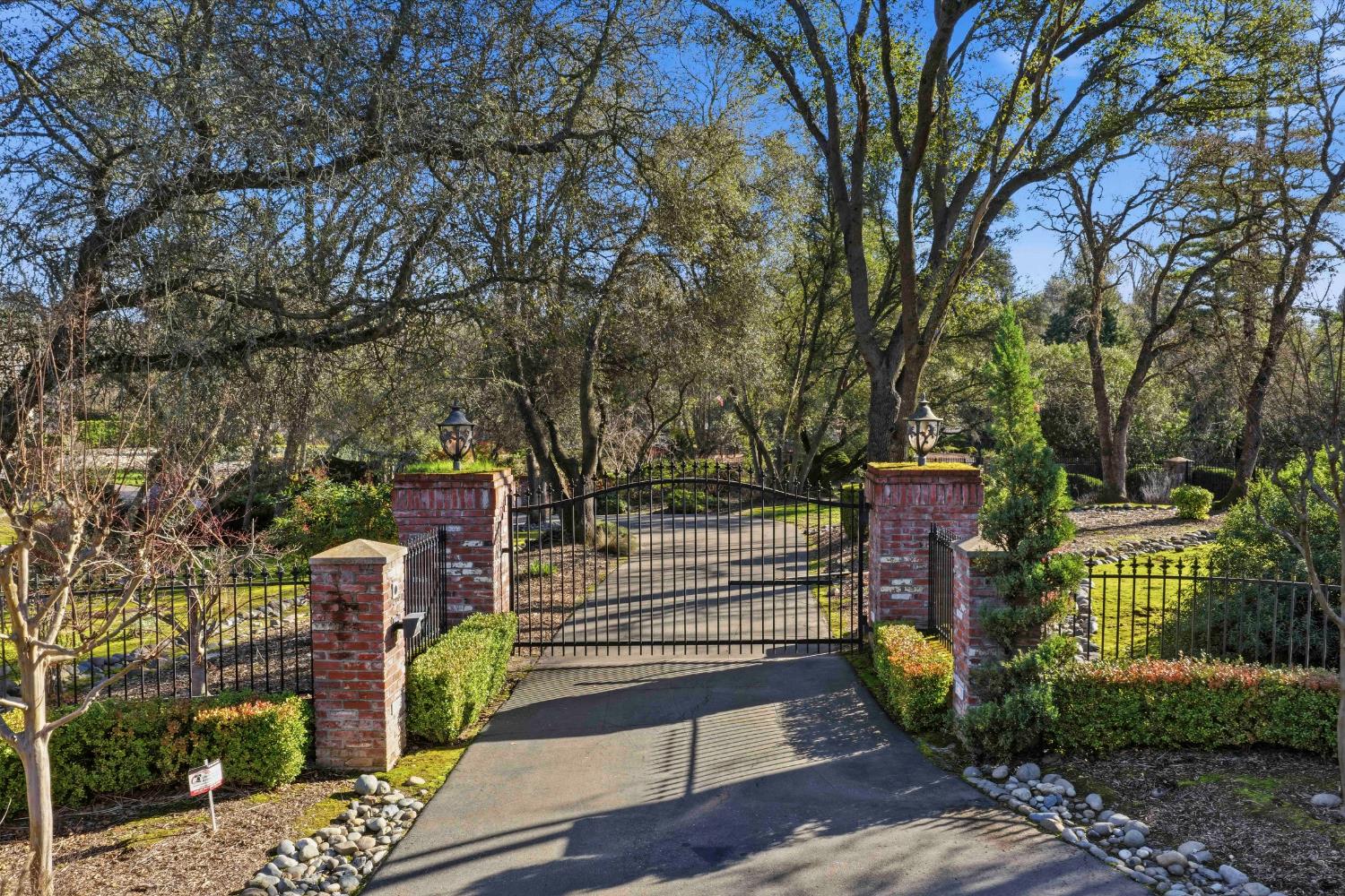 6520 Carolinda Drive