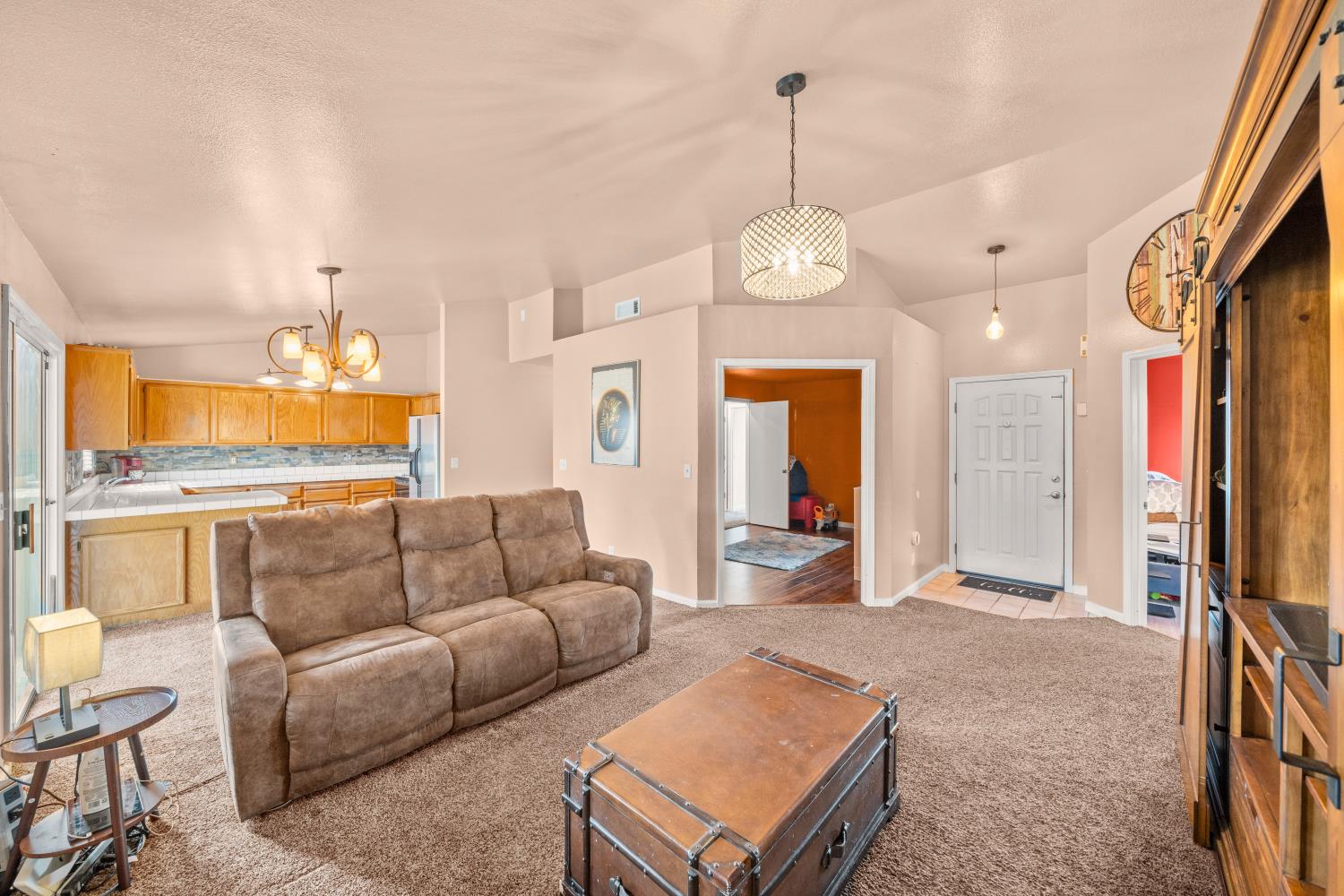 1810 Whispering Oaks Drive