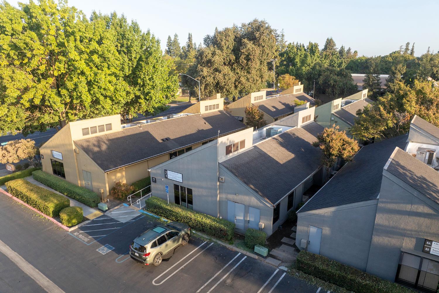 1130 Coffee Road 7
